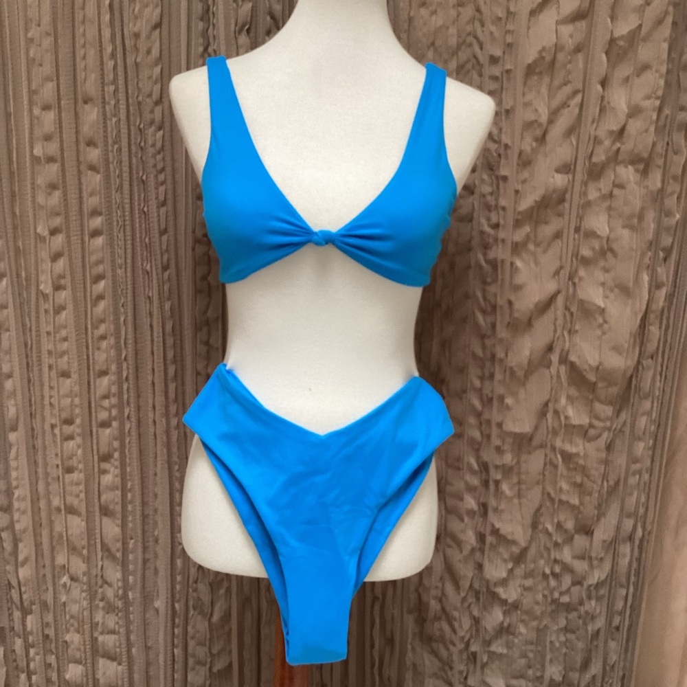 SHEIN 🆕 Bright Blue Knot Front Bikini Set,high cut,V waist bottoms,vanity pads,S